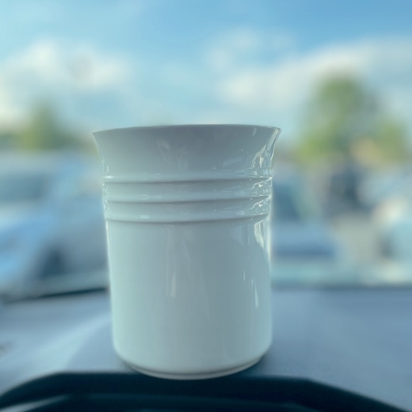 Le Creuset Stoneware Utensil Pot, Small, 1.1L, Cream - Picture 6 of 7